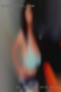 I'm active and enjoy couples the outdoors.