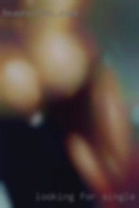 Looking for single couple and milf ts near Chicago.