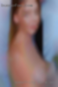 Something here and there swinging no strings.